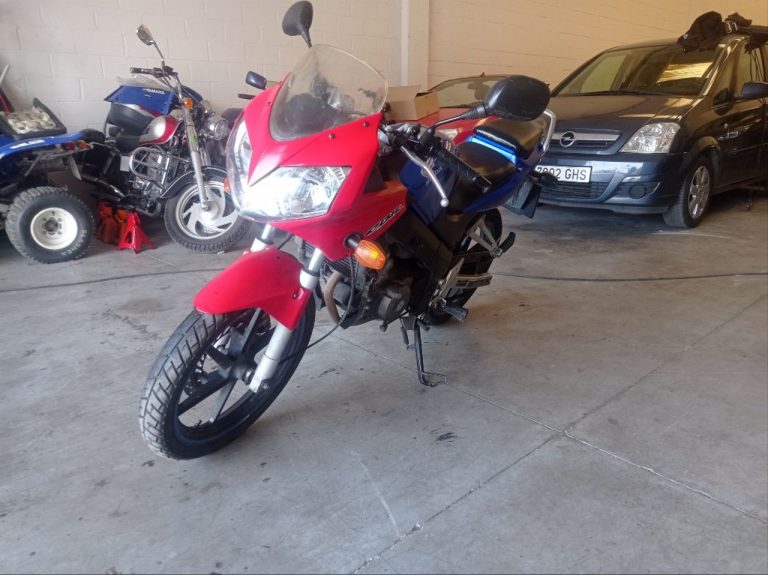 HONDA CBR 125R