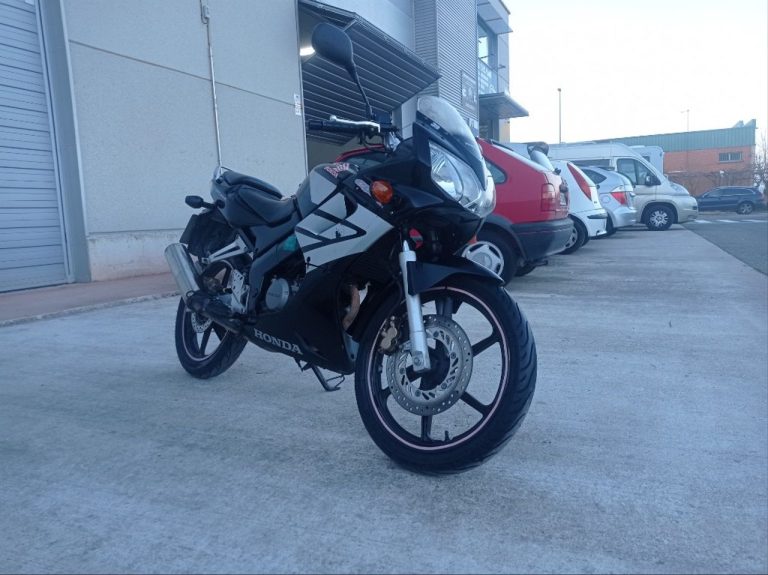 HONDA CBR 125R